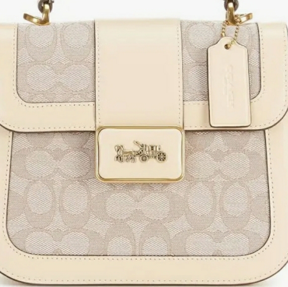 COACH - Picture 3 of 6